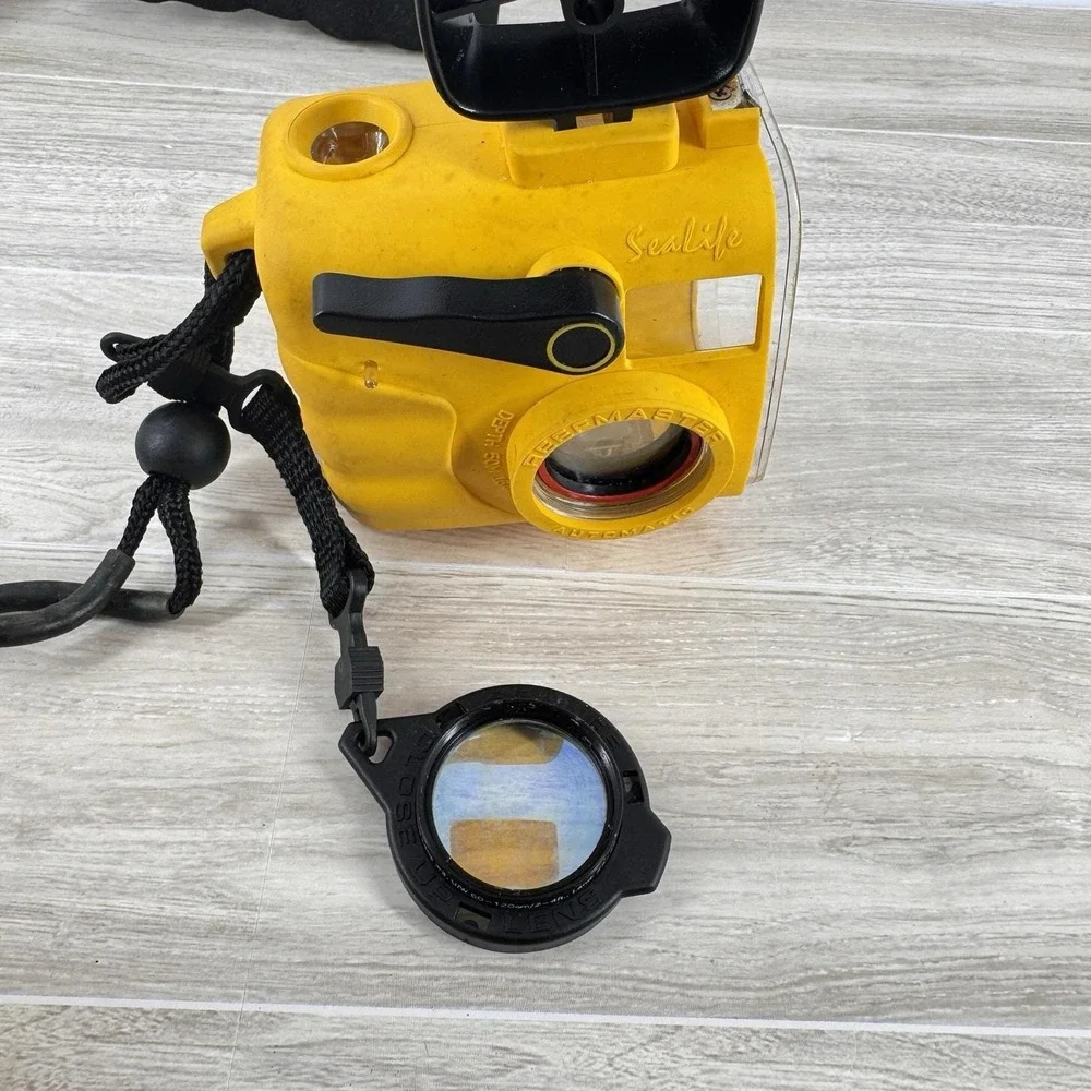 SeaLife ReefMaster‎ RC SL201 35mm Underwater Film Camera Housing Strobe